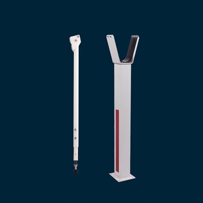 Fixed support and swinging support